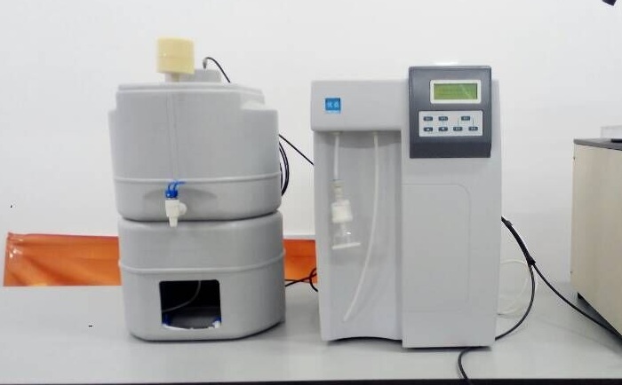 ULUP高端型超純水機(jī)產(chǎn)品實拍